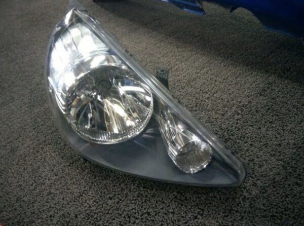 フィット GD1 右ヘッドランプ